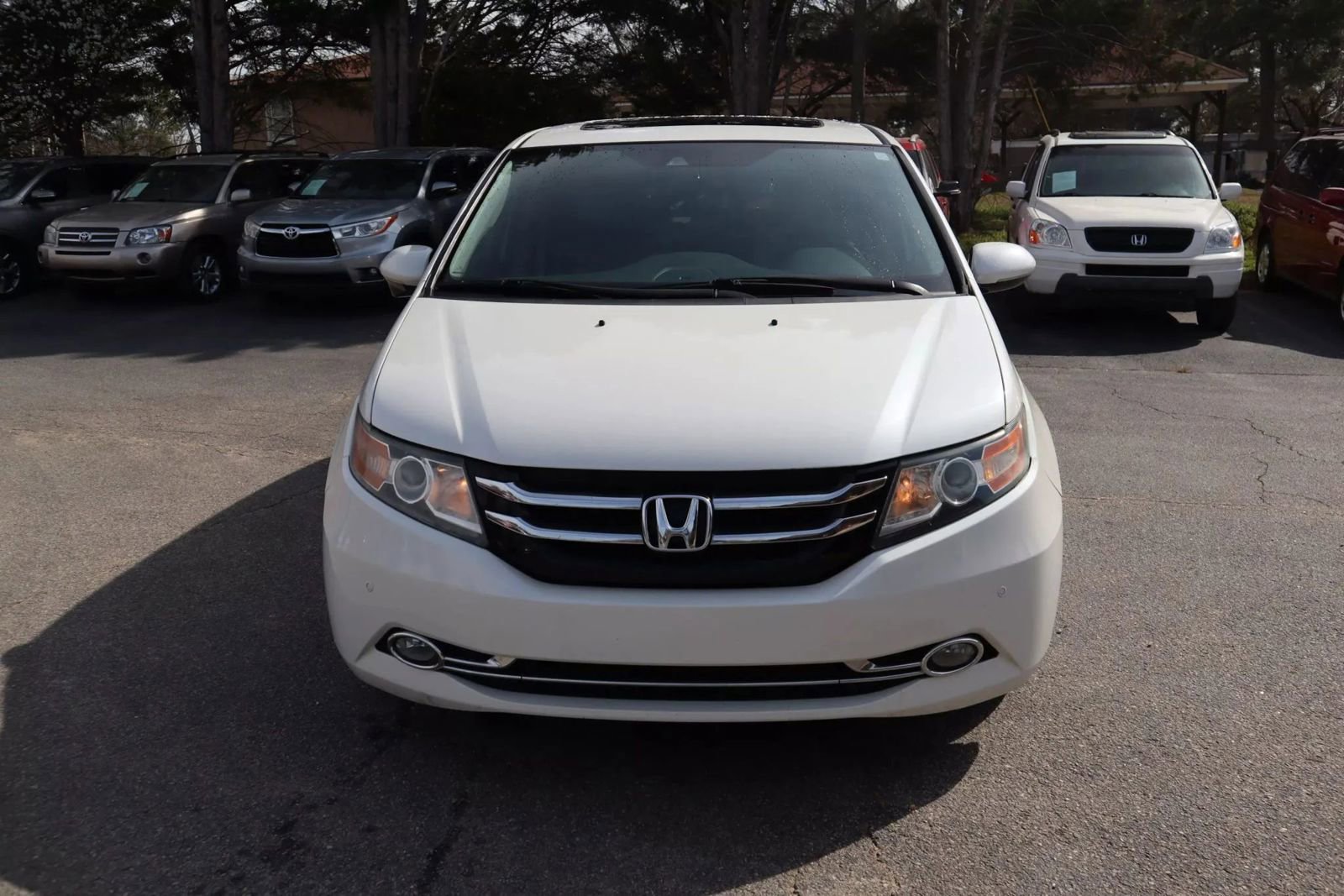 Used 2015 Honda Odyssey Touring image 2