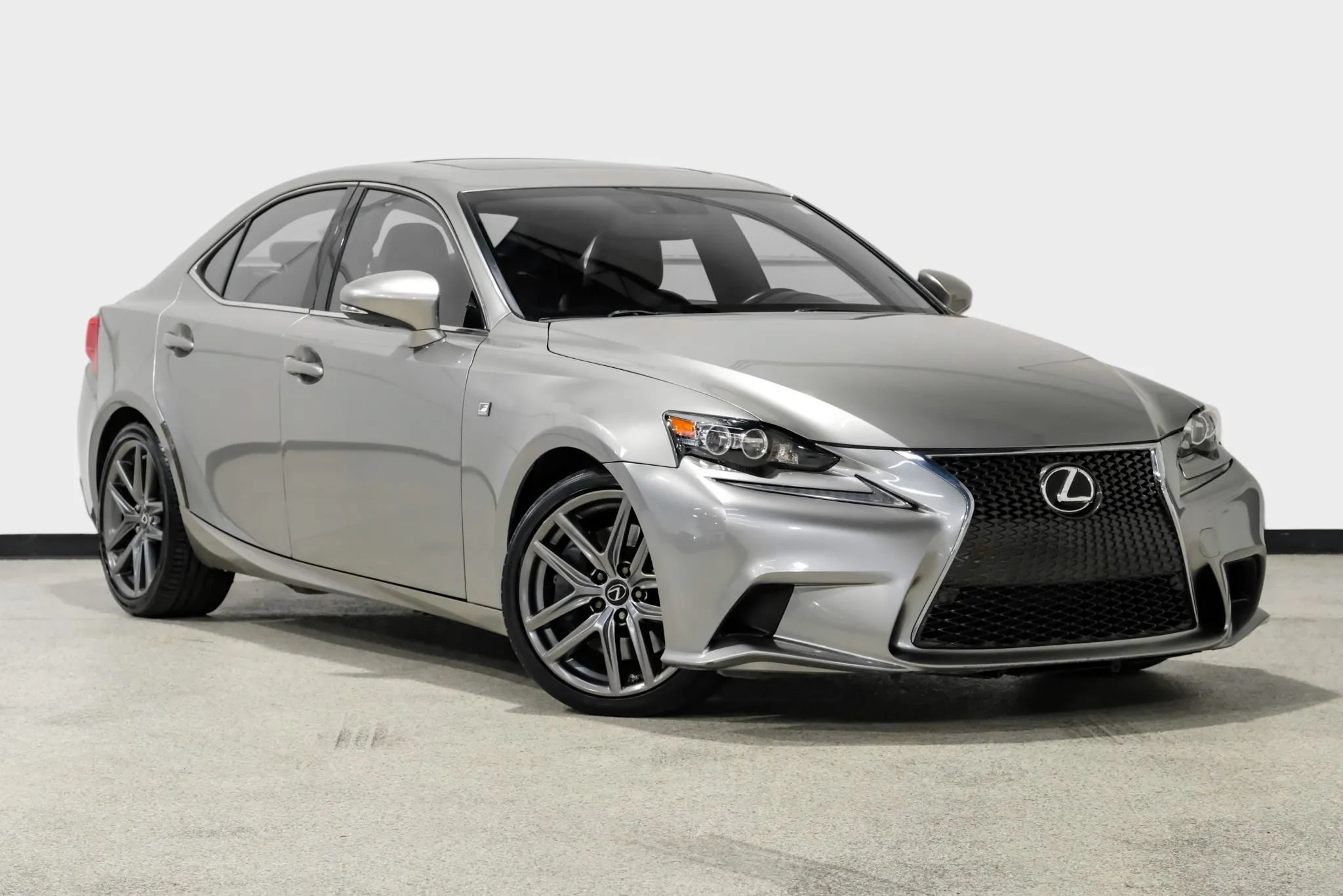 Used 2015 Lexus IS 350 w/ F-Sport Package RWD image 4