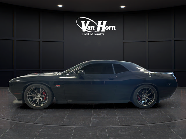 Used 2015 Dodge Challenger SRT w/ Technology Group RWD image 4