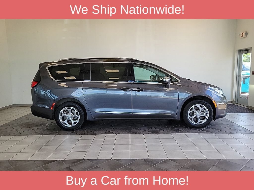 Used 2021 Chrysler Pacifica Limited AWD/4WD image 4