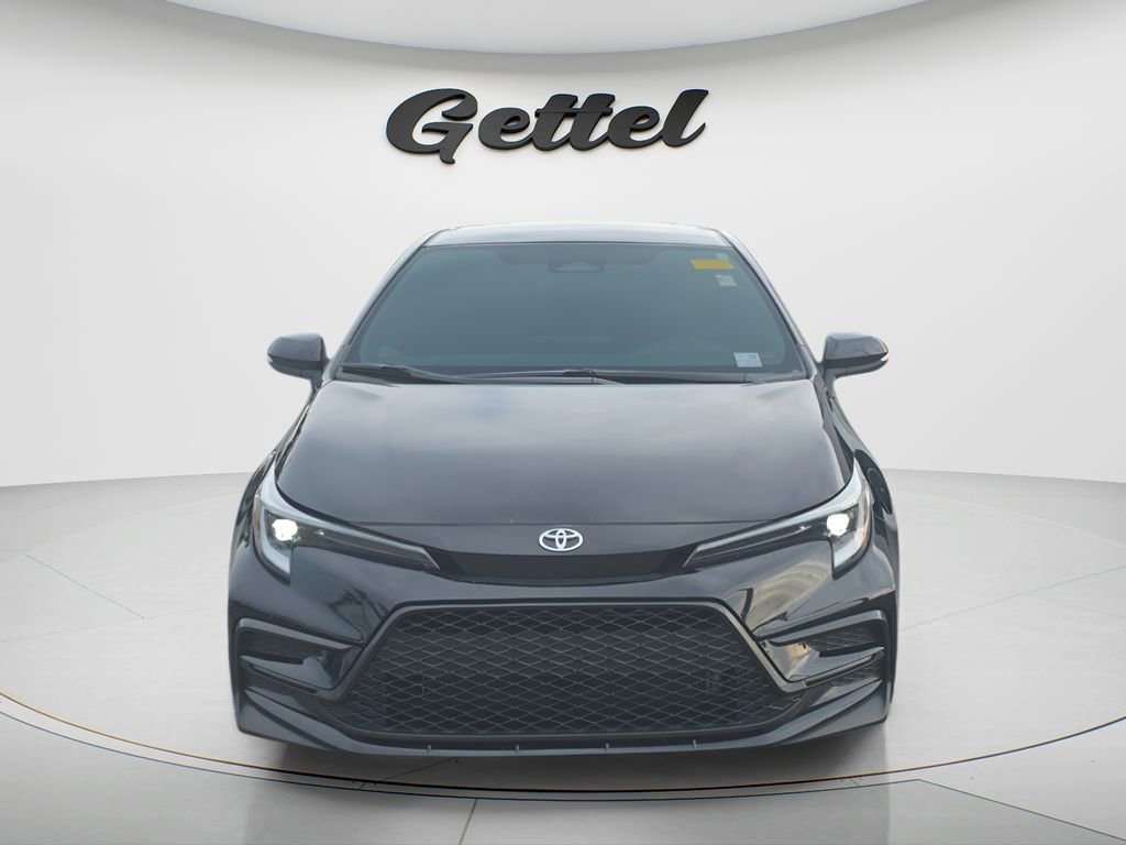 Used 2024 Toyota Corolla SE FWD image 2