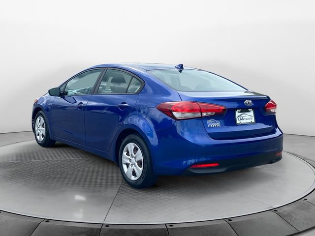 Used 2017 Kia Forte LX image 3