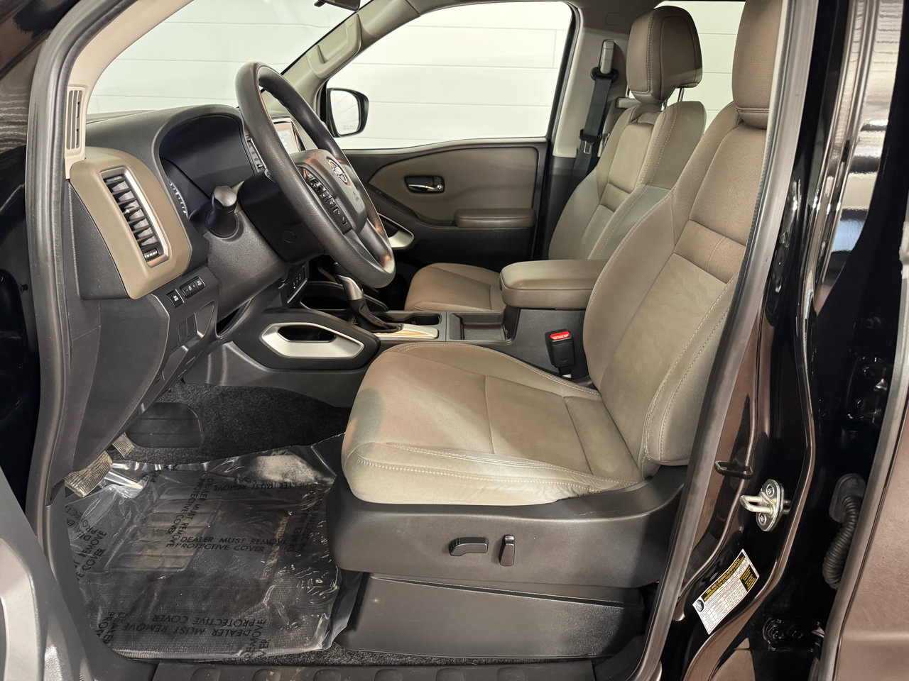 Used 2022 Nissan Frontier SV w/ Technology Package image 12