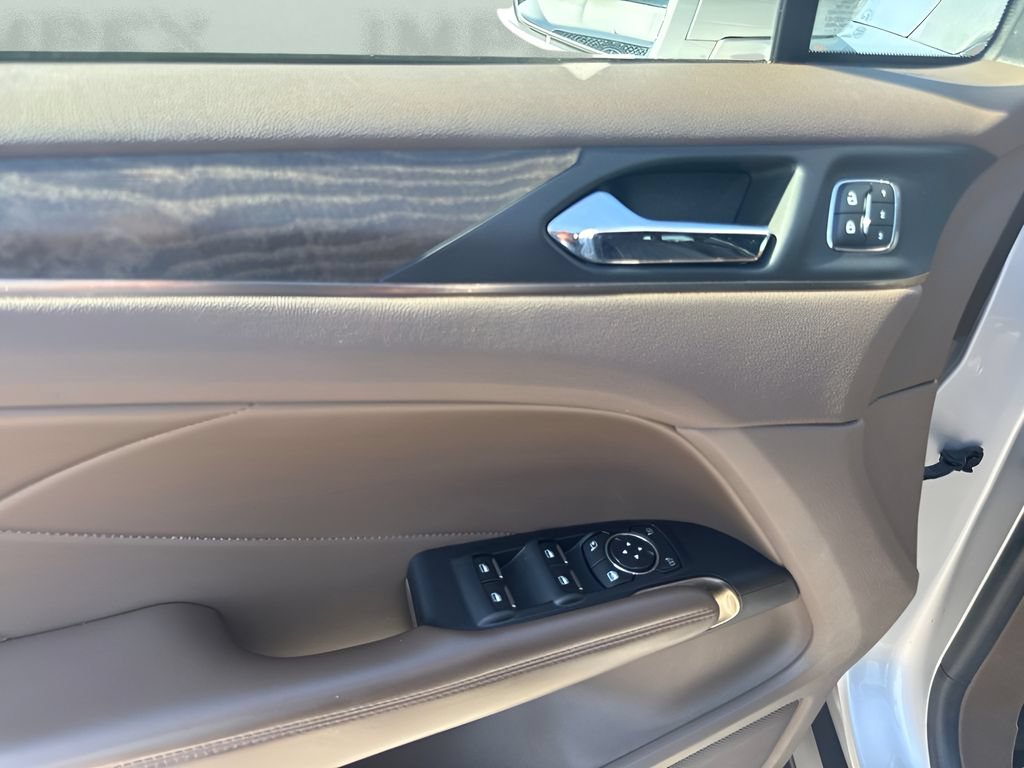 Used 2018 Lincoln MKC Reserve AWD/4WD image 23