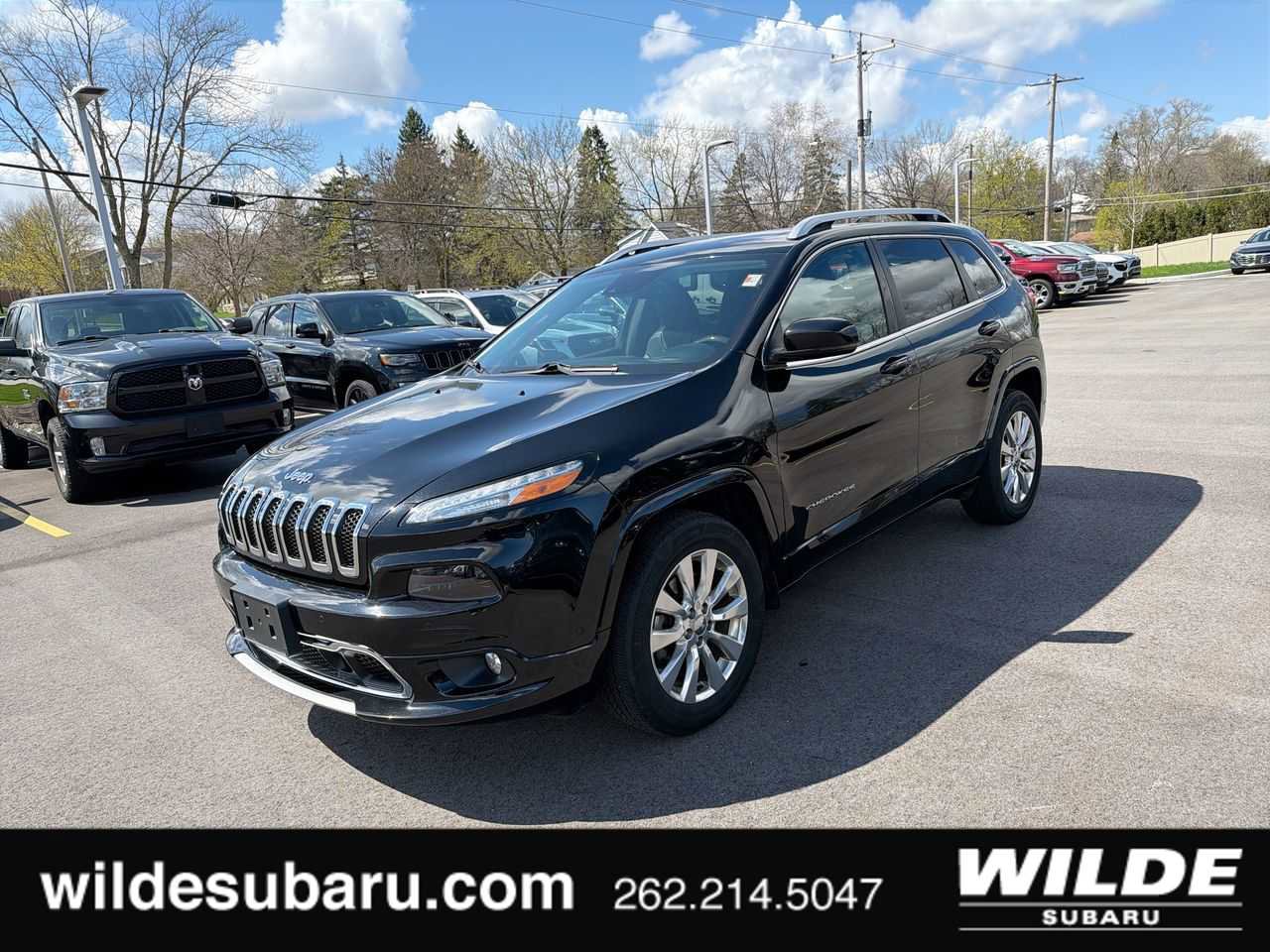 Used 2017 Jeep Cherokee Overland w/ Technology Group image 1