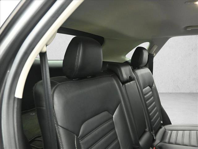 Used 2016 Ford Edge SEL w/ Equipment Group 201A AWD/4WD image 24