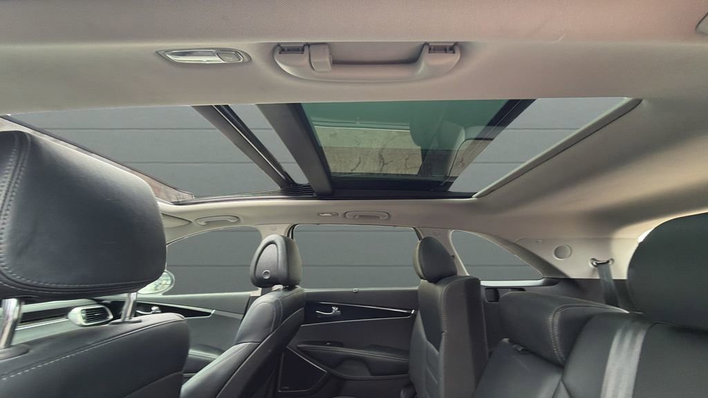 Used 2016 Kia Sorento SX image 13