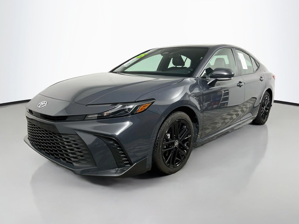 Used 2025 Toyota Camry SE FWD image 7