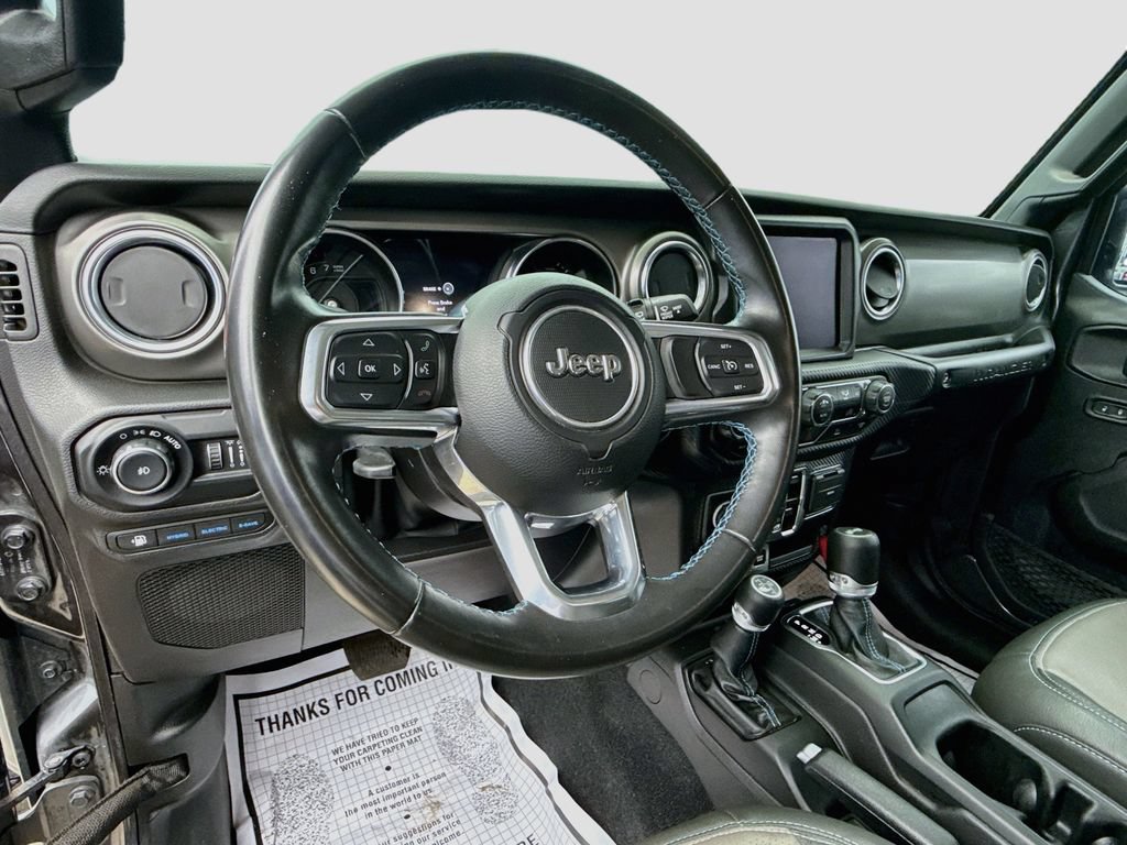 Used 2022 Jeep Wrangler Unlimited Rubicon 4xe AWD/4WD image 12
