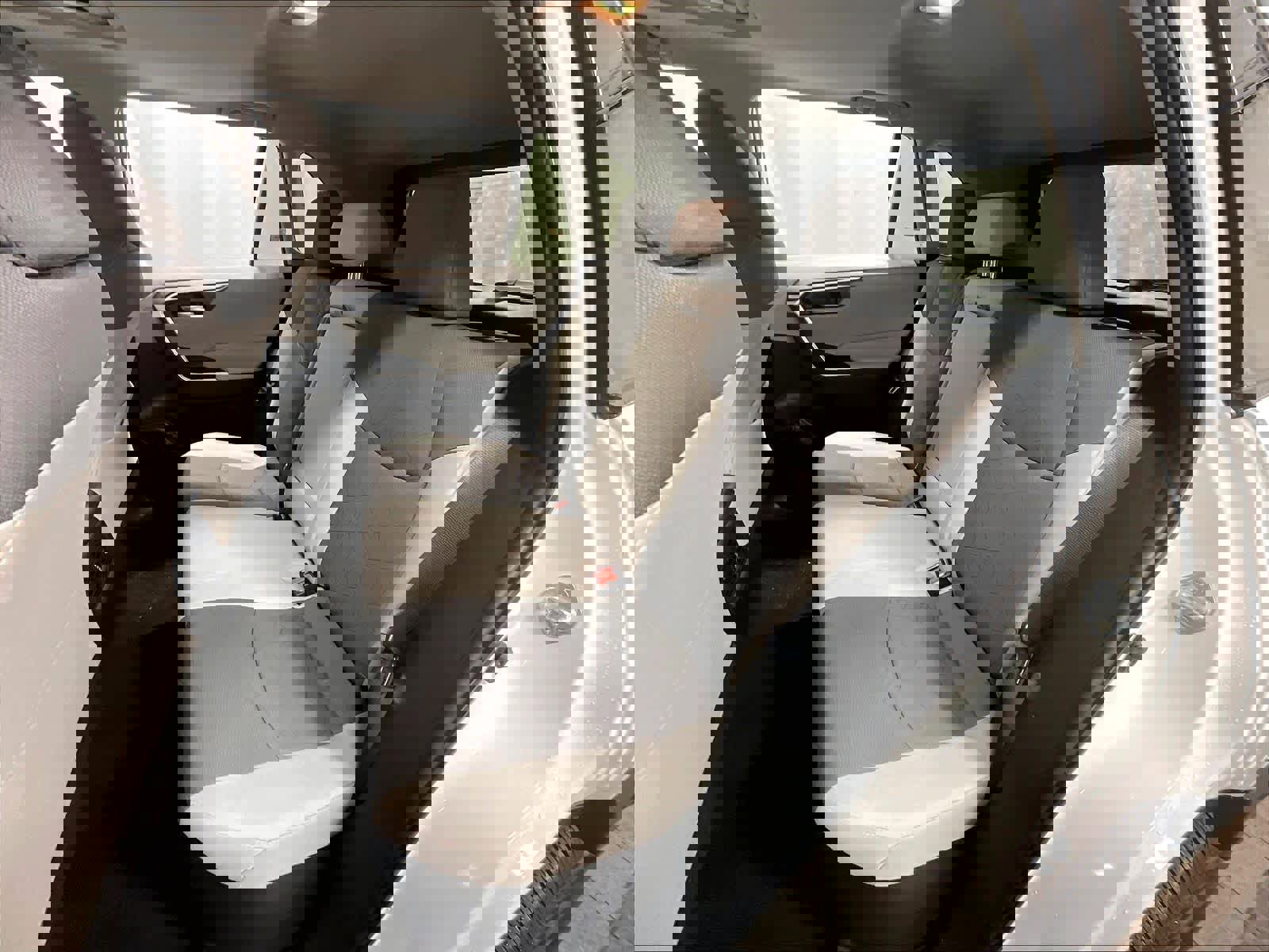 Used 2021 Toyota RAV4 XLE w/ Convenience Package image 15