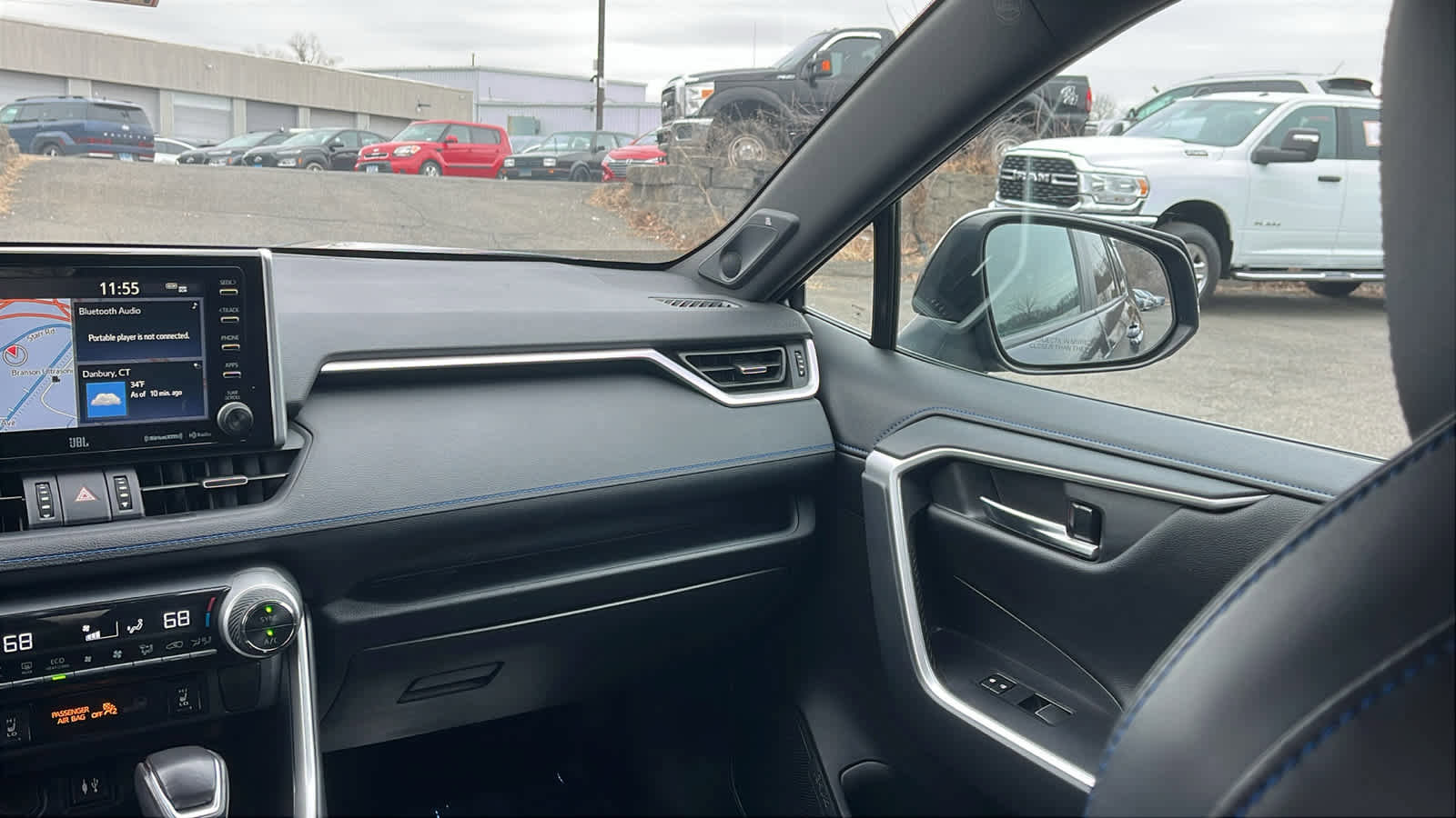 Used 2019 Toyota RAV4 XSE w/ Carpet Mat Package image 21