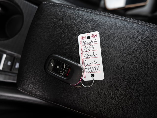 Used 2024 Honda Civic EX-L image 29