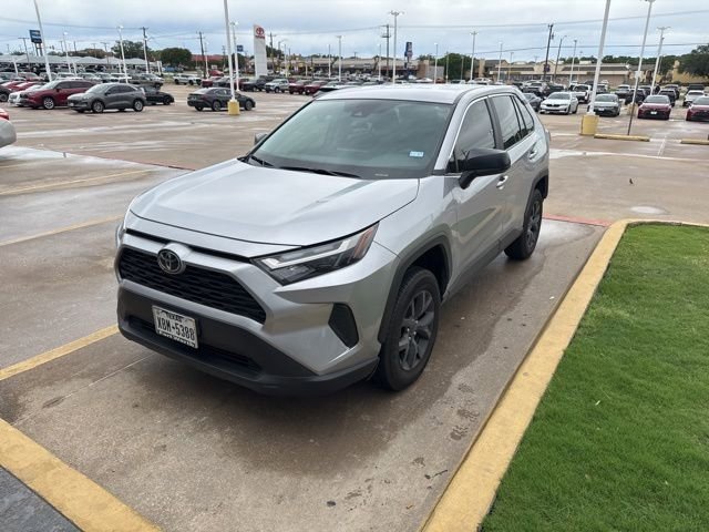 Used 2025 Toyota RAV4 LE image 3