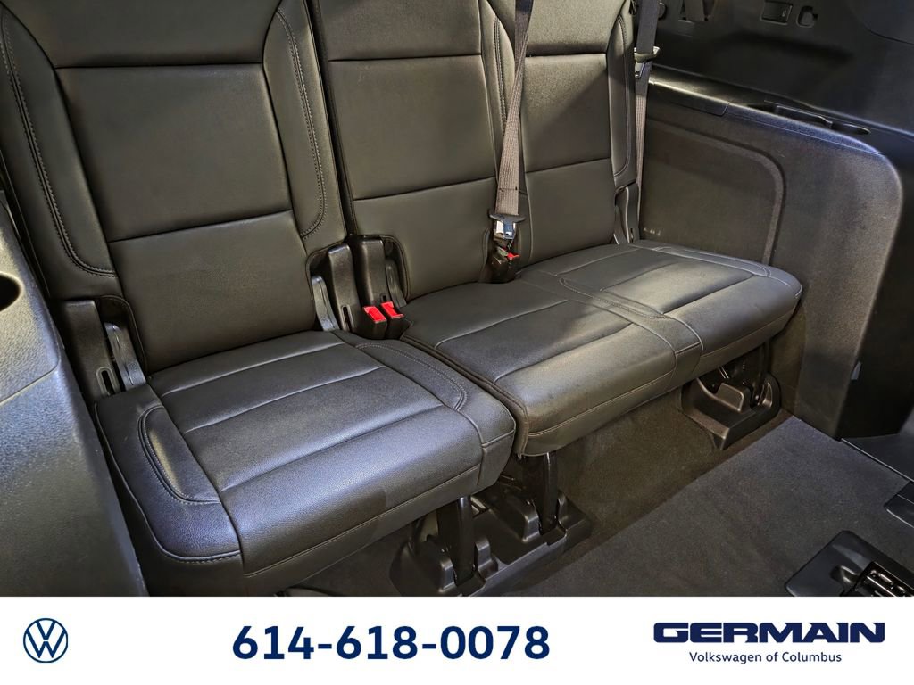 Used 2023 Chevrolet Suburban Z71 w/ Luxury Package AWD/4WD image 24