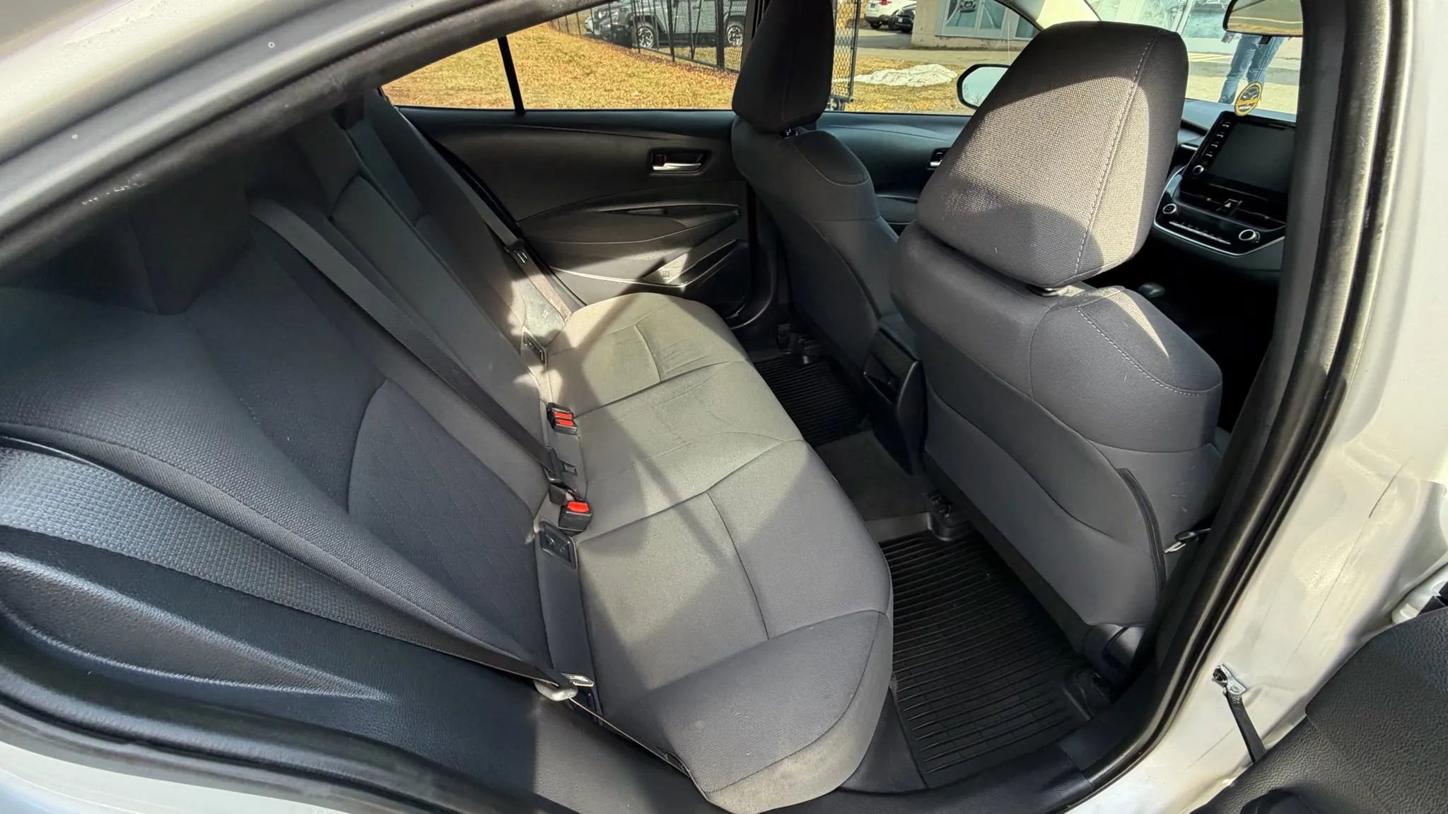 Used 2020 Toyota Corolla LE FWD image 16