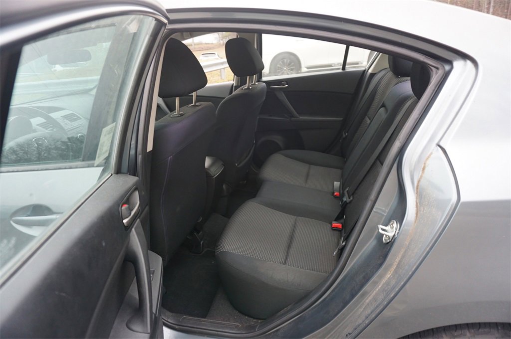 Used 2012 MAZDA MAZDA3 i Touring image 12