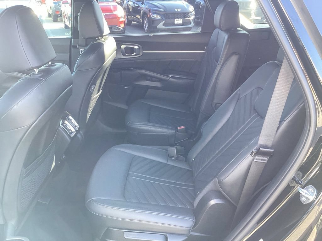 Certified 2024 Kia Sorento SX Prestige AWD/4WD image 17