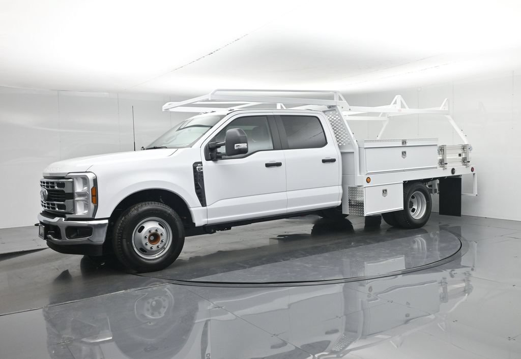 New 2026 Ford F350 XL w/ XL Chrome Package RWD image 4