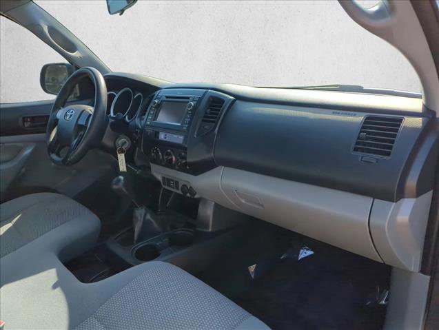 Used 2013 Toyota Tacoma 4x4 Regular Cab image 22