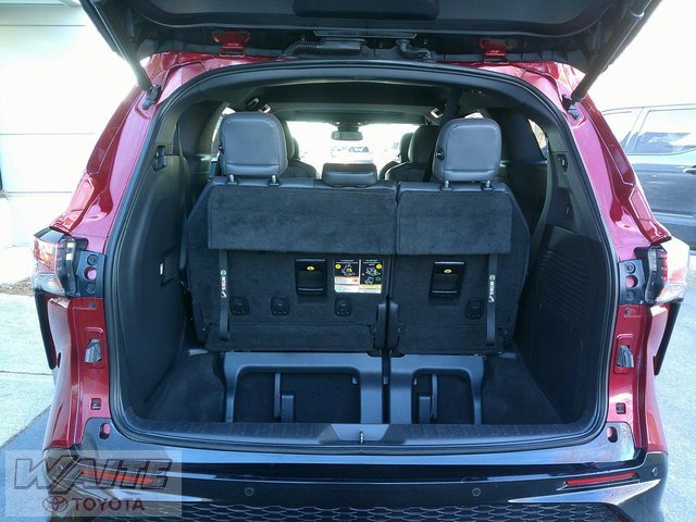 Certified 2021 Toyota Sienna XSE image 26