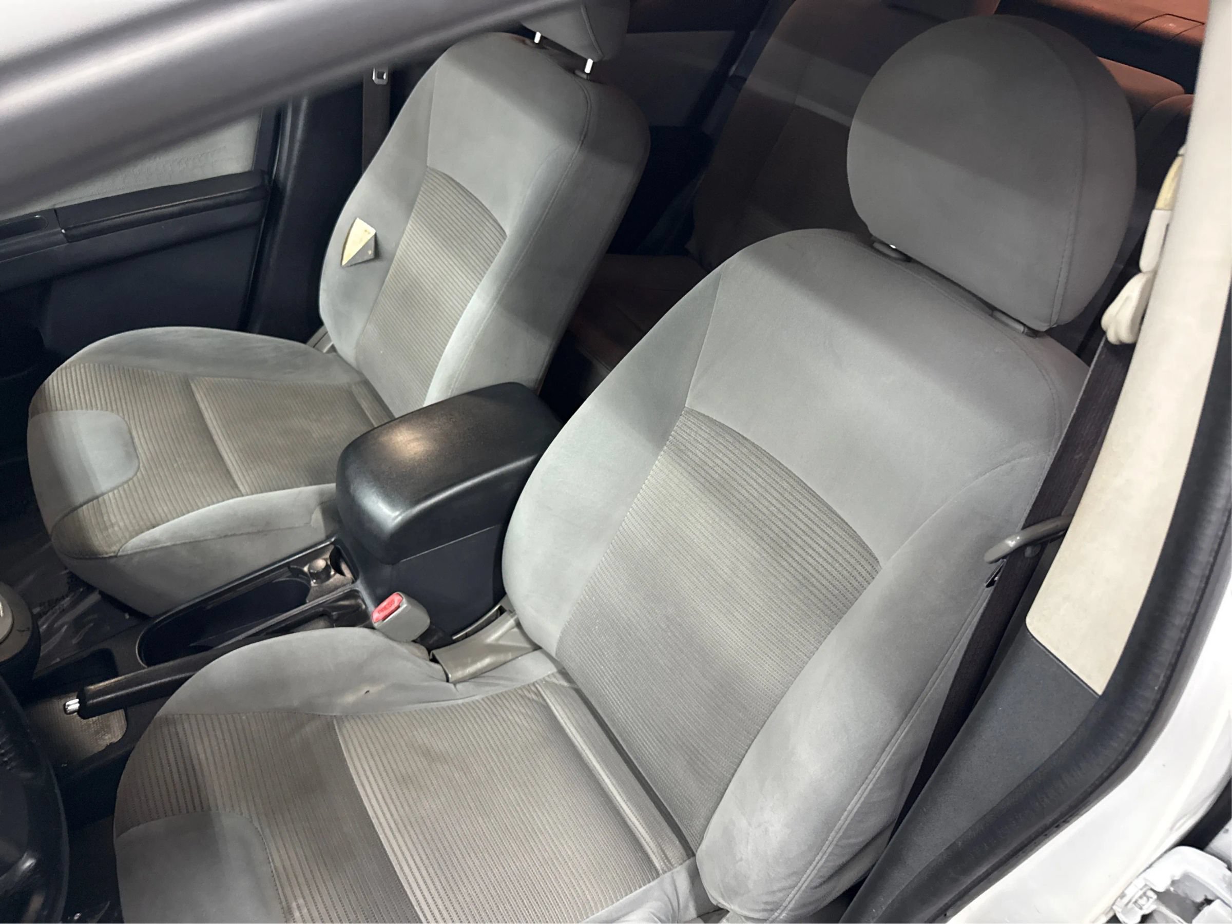 Used 2012 Nissan Sentra 2.0 SR w/ Special Edition Pkg FWD image 15