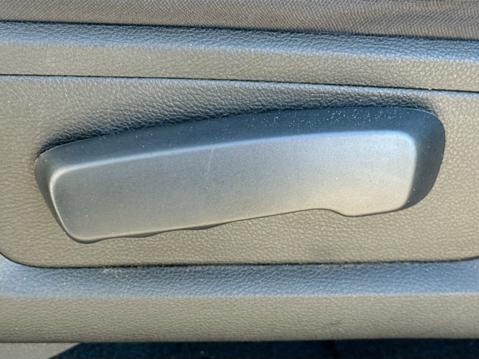 Used 2024 RAM 1500 Classic SLT image 23