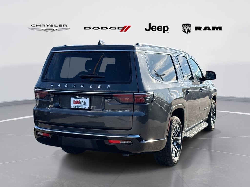 Used 2024 Jeep Wagoneer L Series II w/ Flexible Seating Group RWD image 3