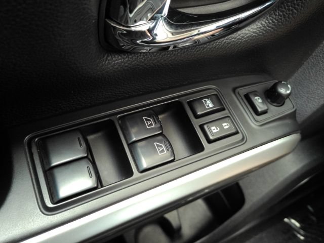 Used 2017 Nissan Titan SL RWD image 34