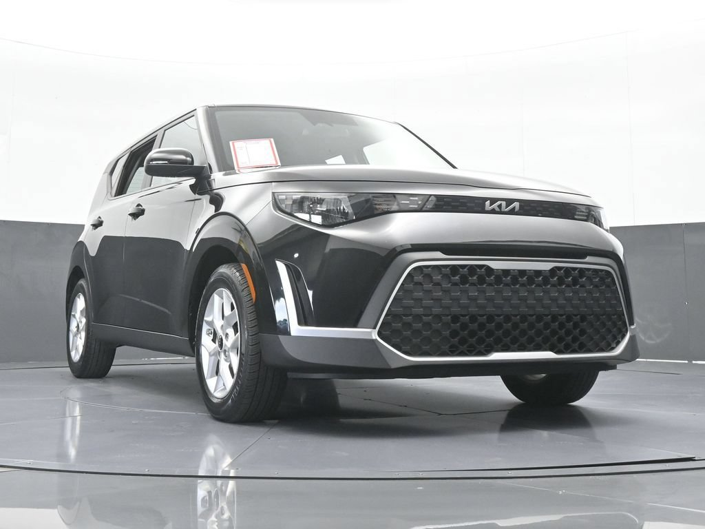 Used 2023 Kia Soul S FWD image 60