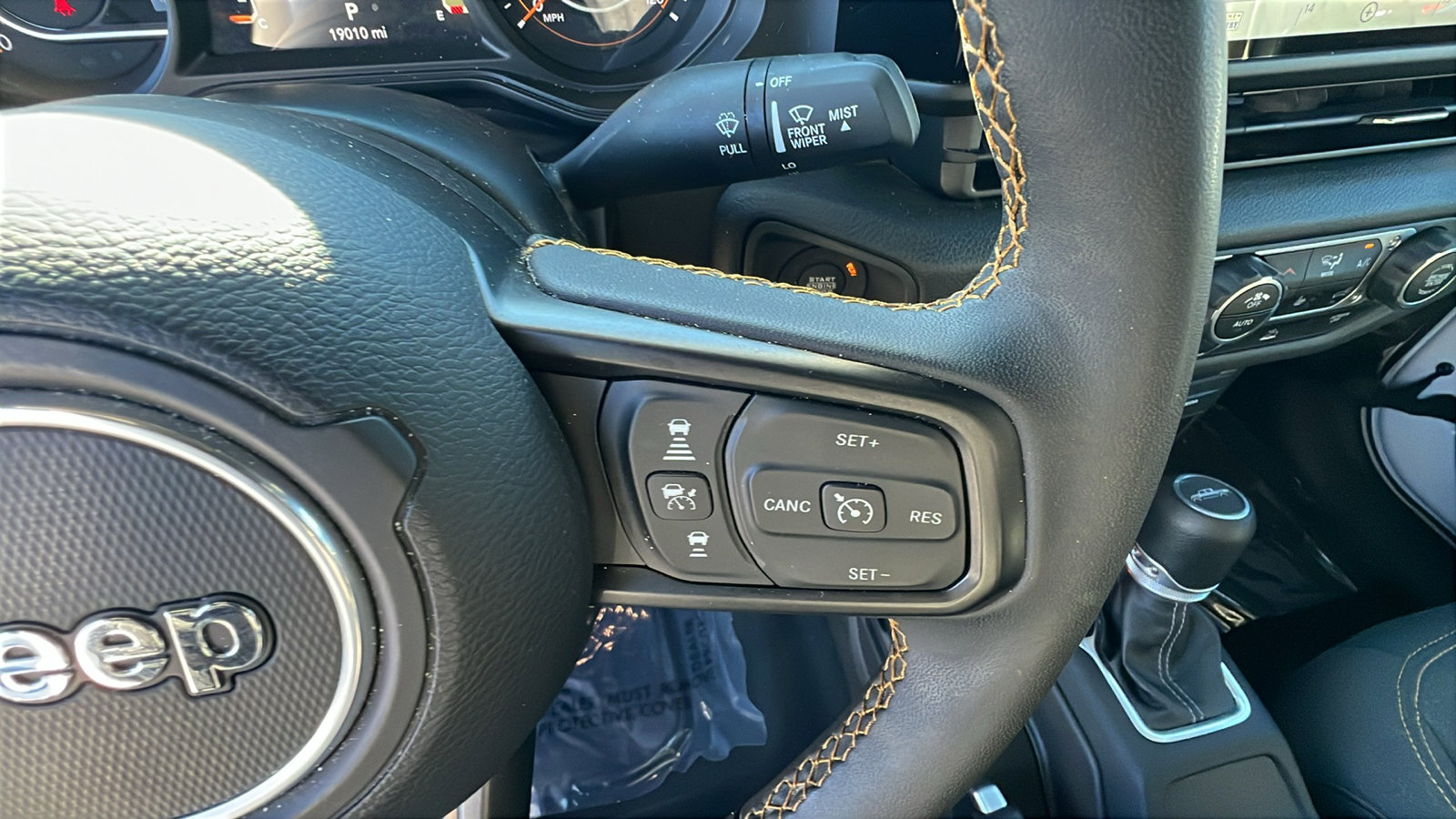 Used 2024 Jeep Gladiator Sport image 29