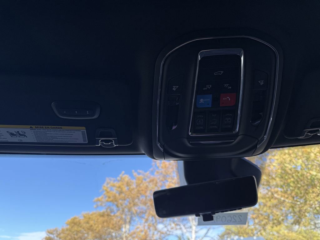 New 2025 Jeep Grand Cherokee L Limited w/ Luxury Tech Group II image 27