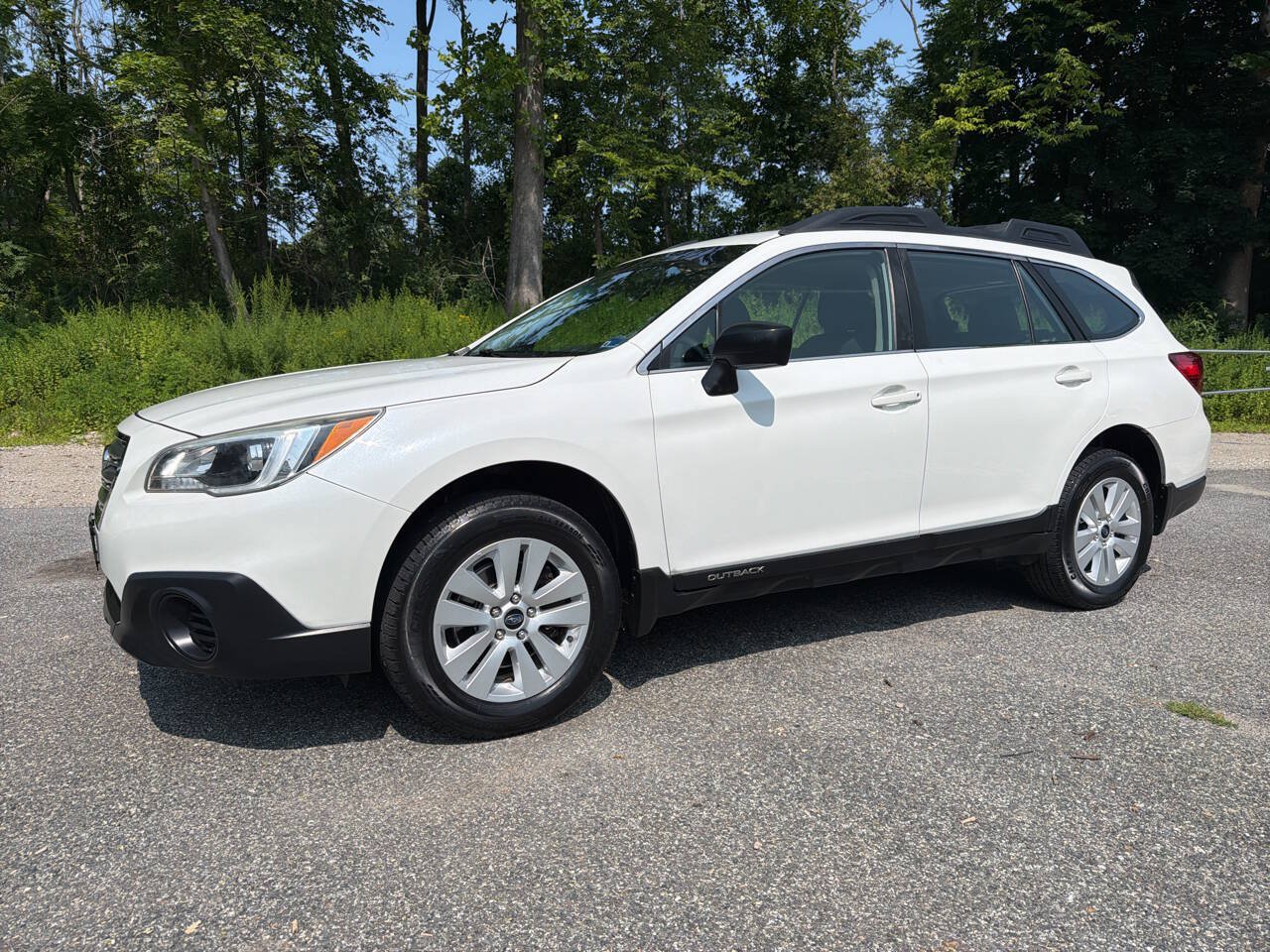 Used 2017 Subaru Outback 2.5i AWD/4WD image 3