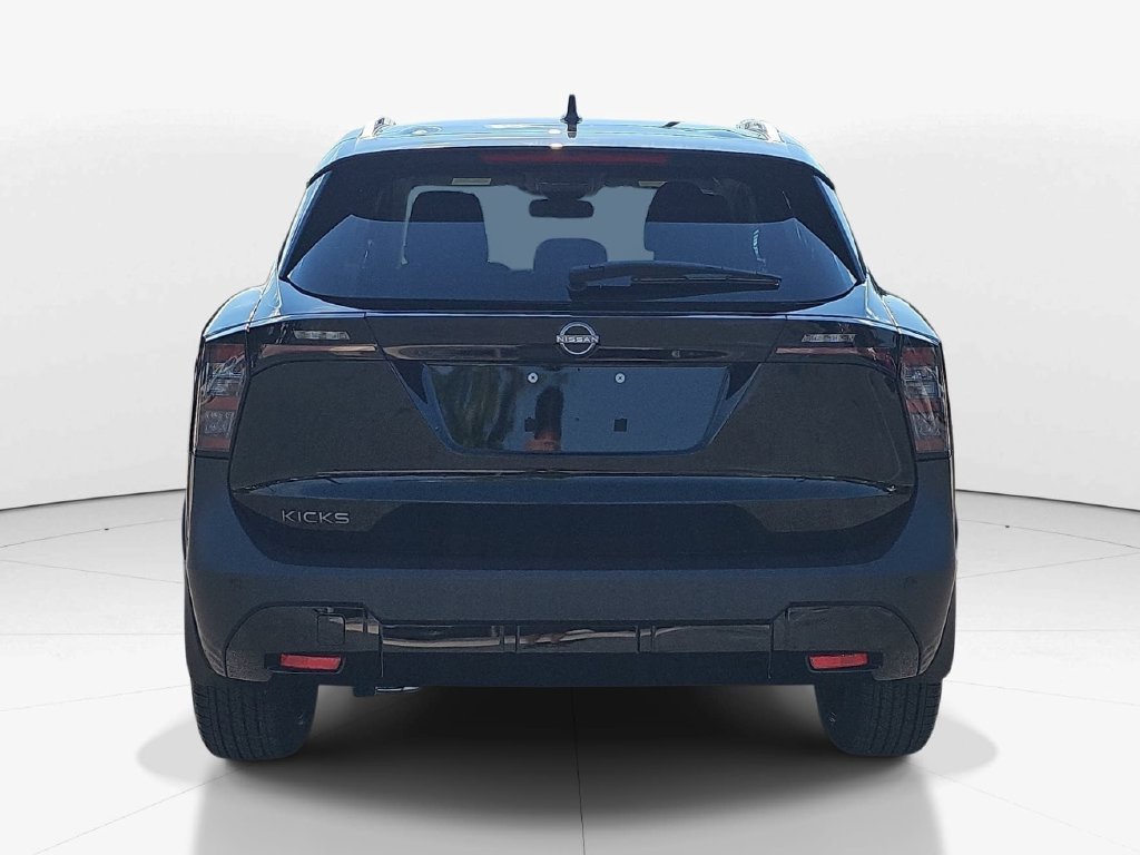 New 2027 Nissan Kicks SR w/ Cold Weather Package FWD image 7