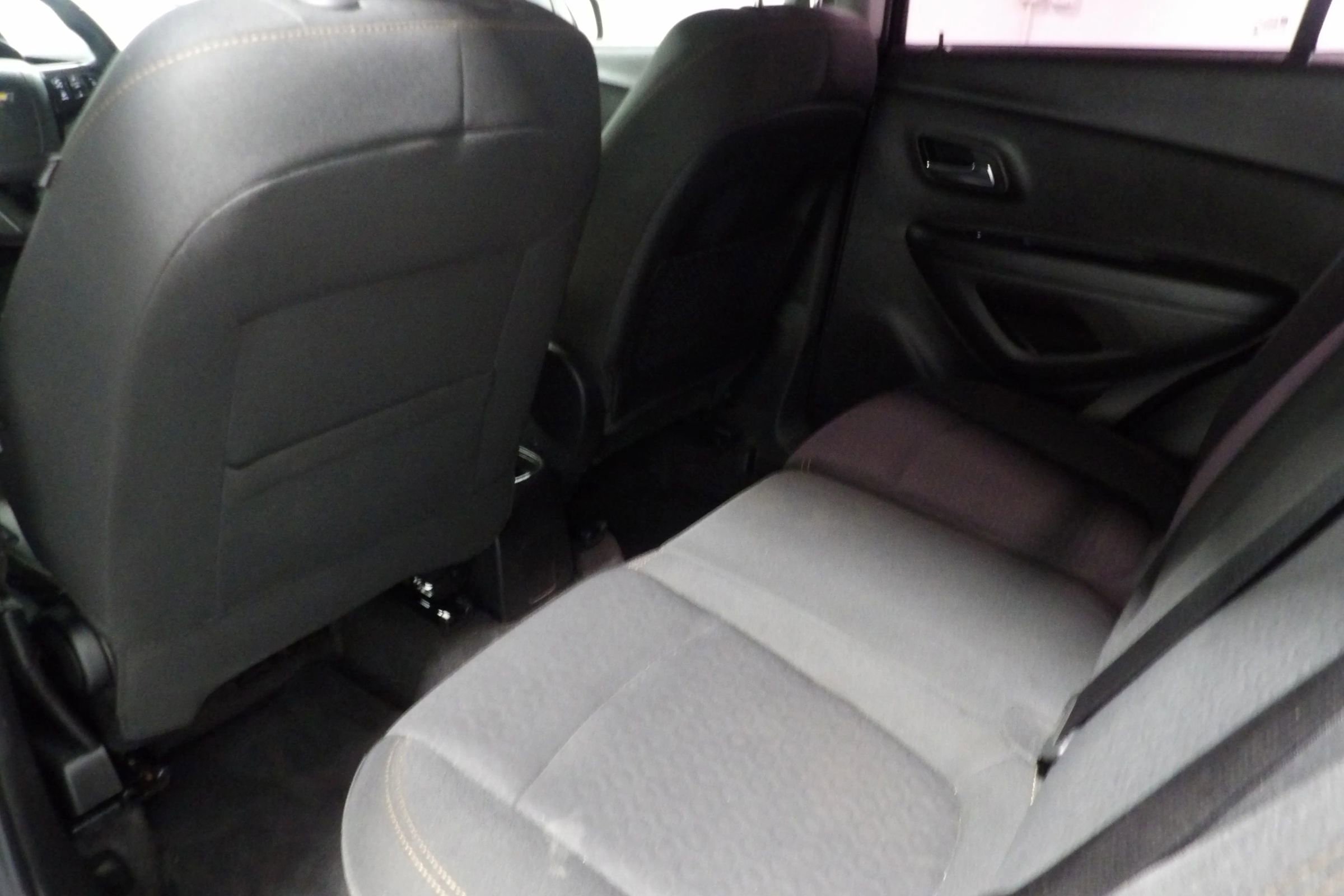 Used 2018 Chevrolet Trax LS image 9