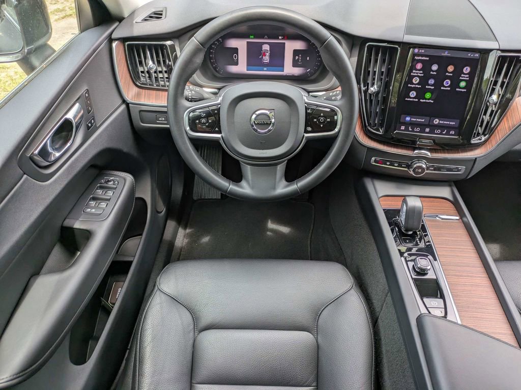 Certified 2023 Volvo XC60 B5 Plus FWD image 16