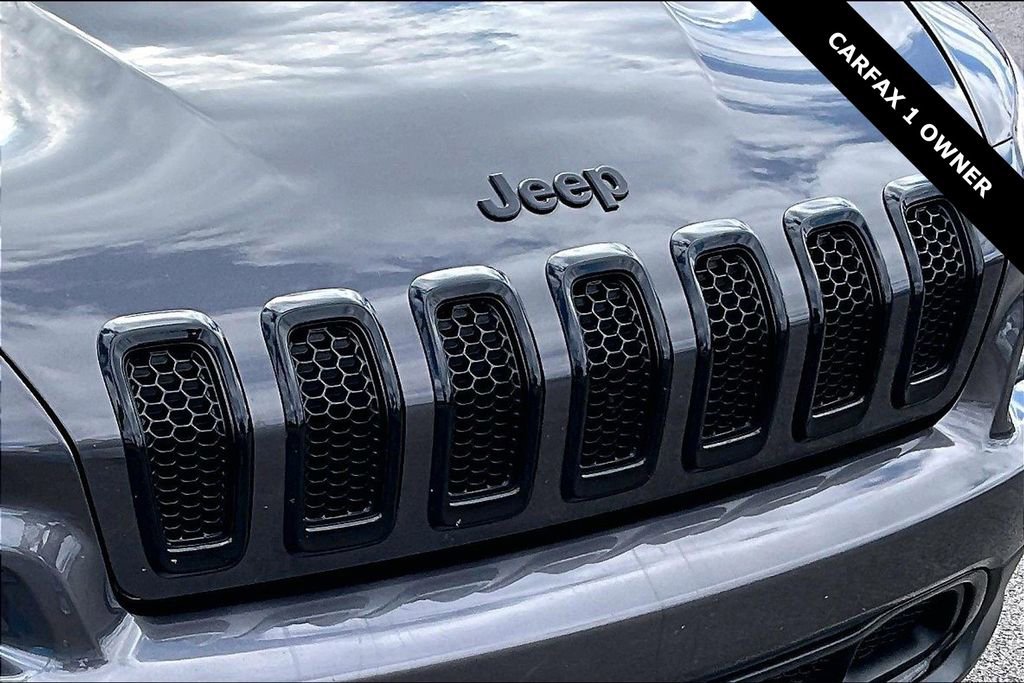 Used 2018 Jeep Cherokee Latitude w/ Altitude Package image 30