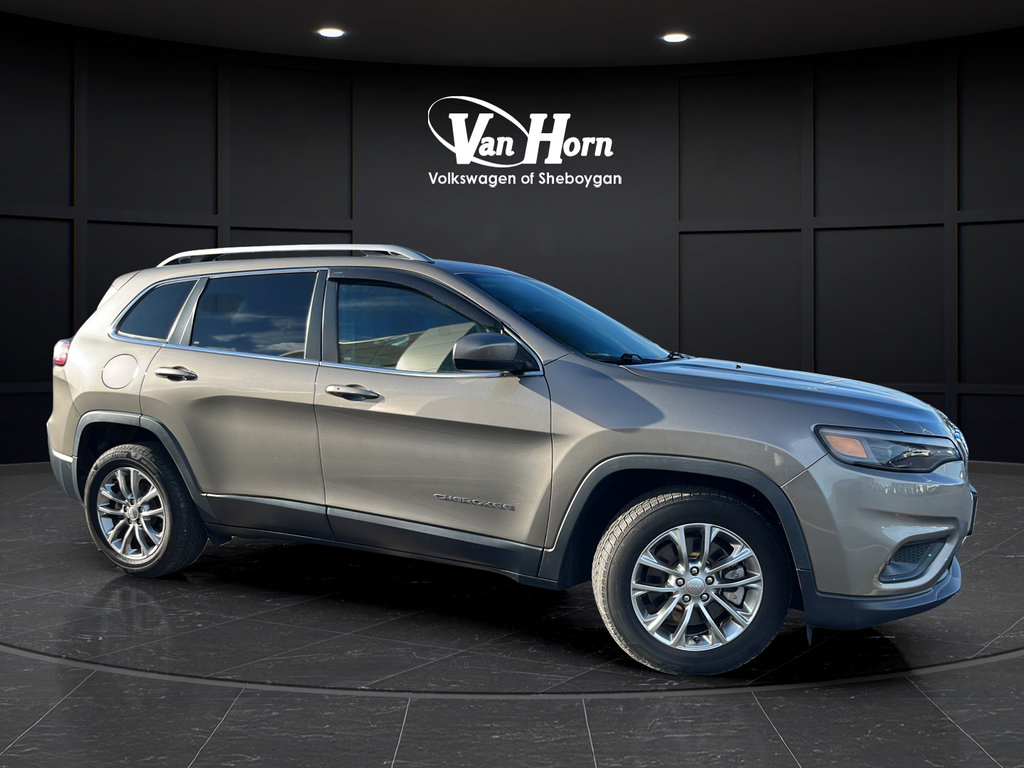 Used 2019 Jeep Cherokee Latitude Plus w/ Comfort/Convenience Group