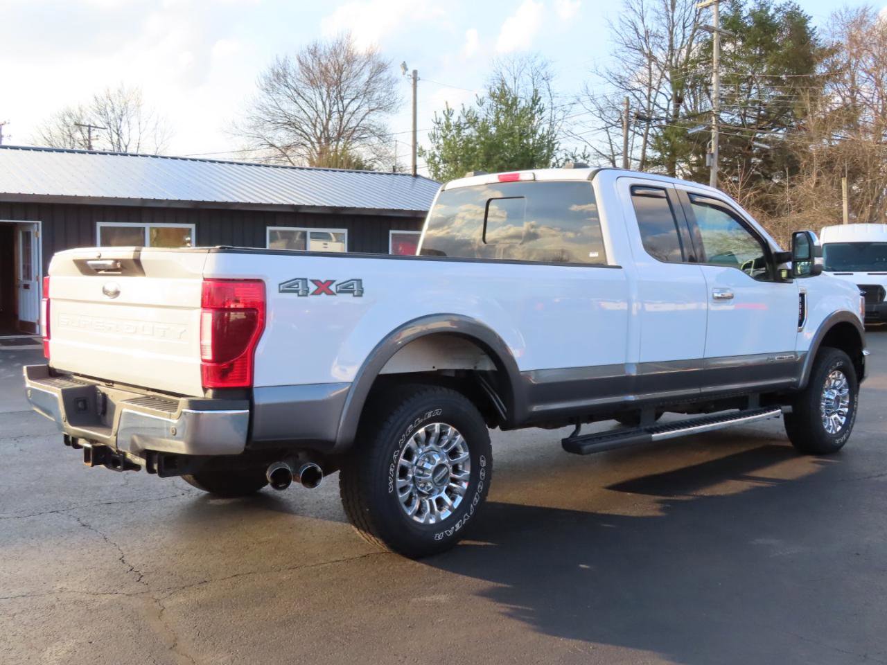 Used 2021 Ford F350 Lariat w/ Chrome Package image 6