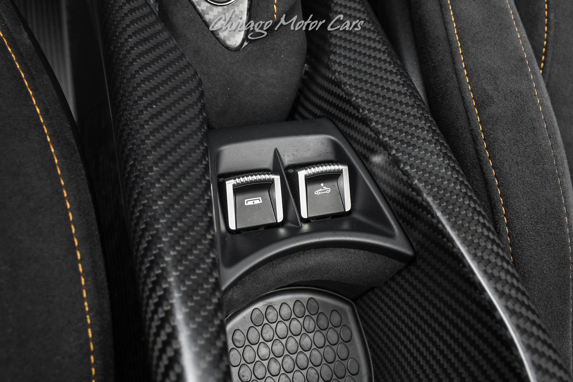 Used 2022 McLaren 765LT image 18