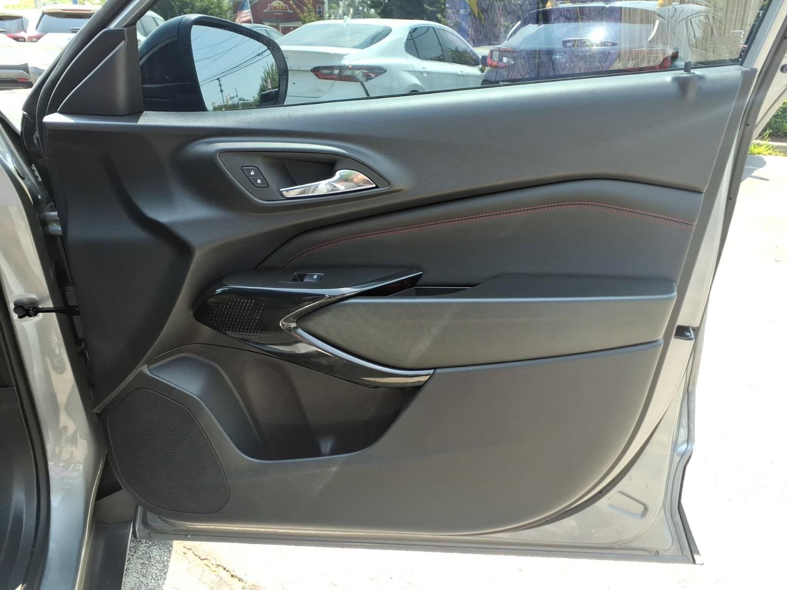 Used 2026 Chevrolet Trax RS w/ Driver Confidence Package FWD image 29
