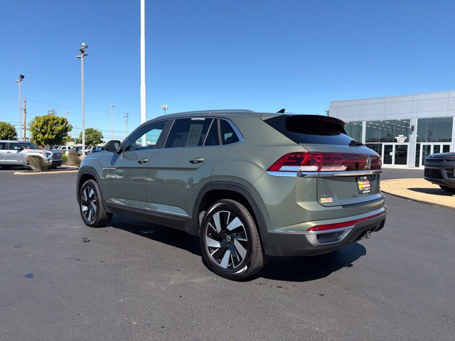Used 2025 Volkswagen Atlas Cross Sport SEL AWD/4WD image 5