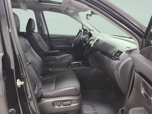 Used 2018 Honda Pilot Touring image 18