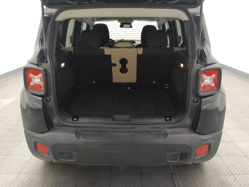 Used 2015 Jeep Renegade Latitude w/ Popular Equipment Group FWD image 29