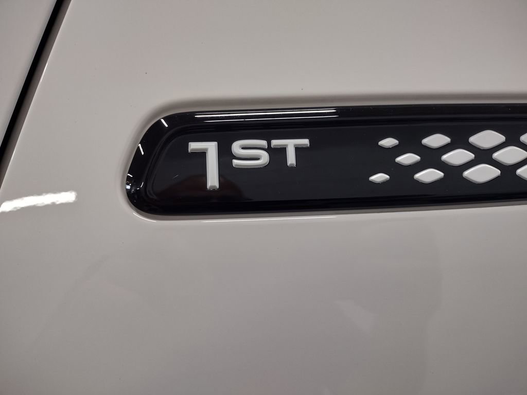 New 2025 Volkswagen ID. Buzz 1st Edition image 15