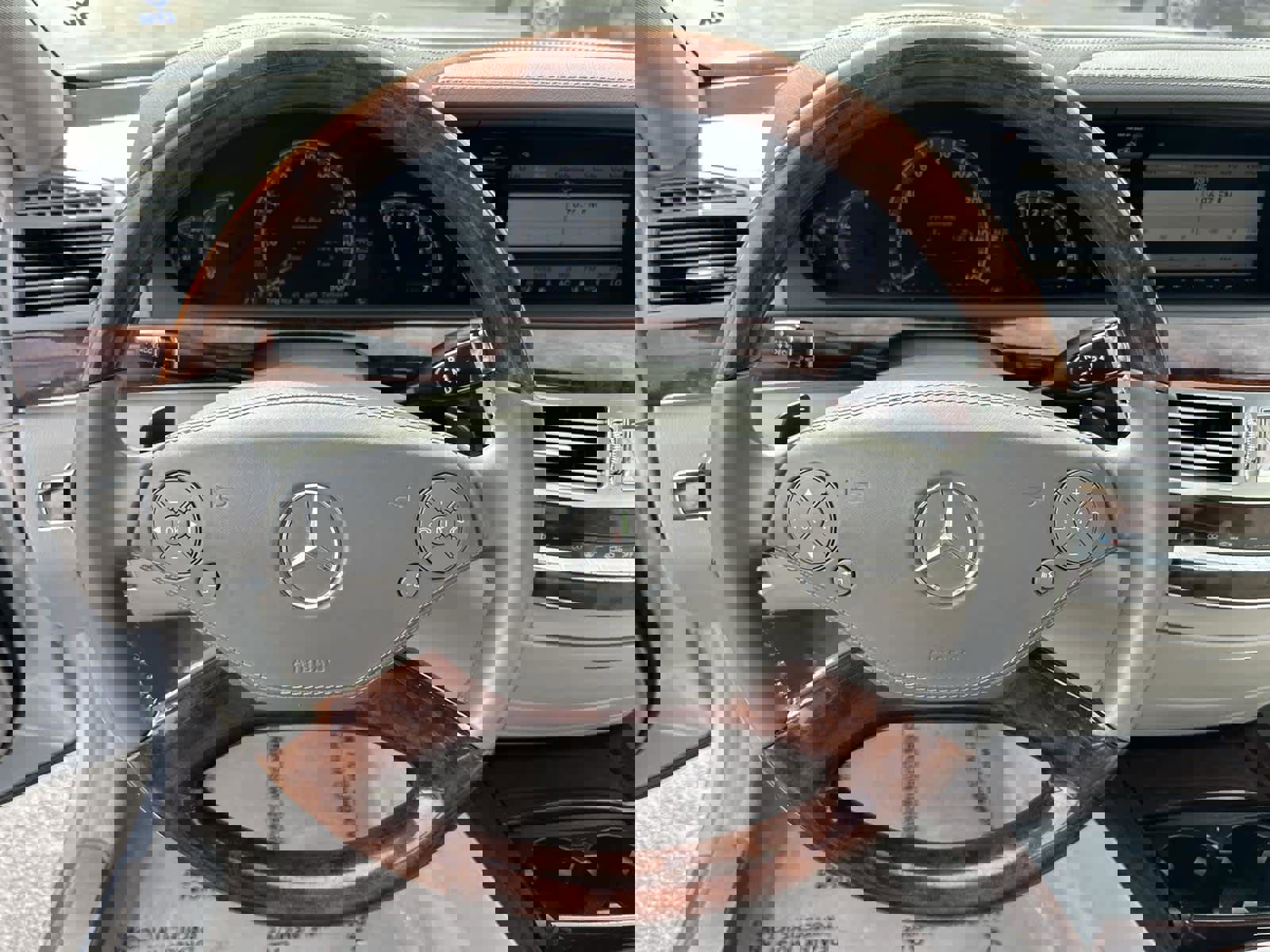 Used 2010 Mercedes-Benz S 550 image 15