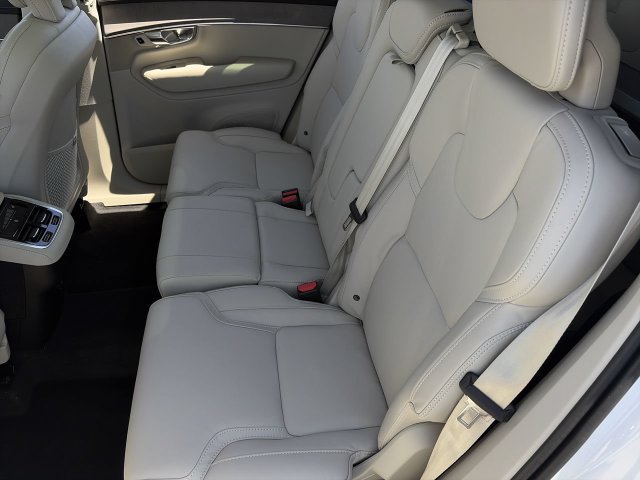 New 2026 Volvo XC90 B6 Ultra w/ Protection Package AWD/4WD image 18