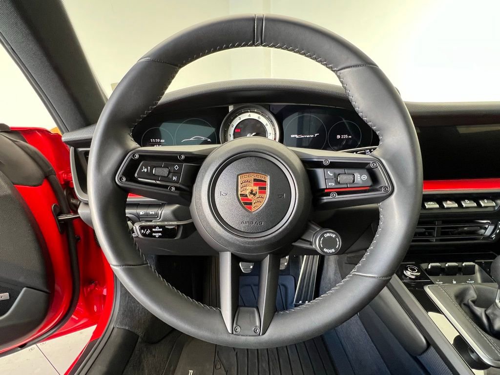 Used 2024 Porsche 911 Carrera image 7
