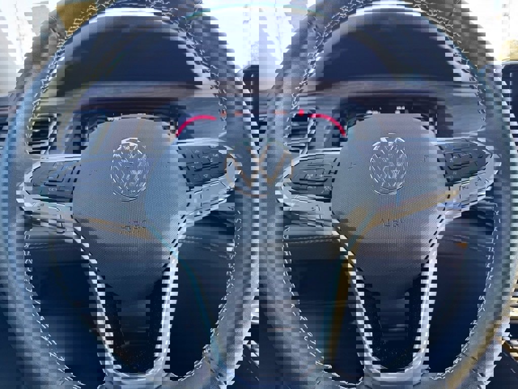 Used 2024 Volkswagen Atlas SEL image 18