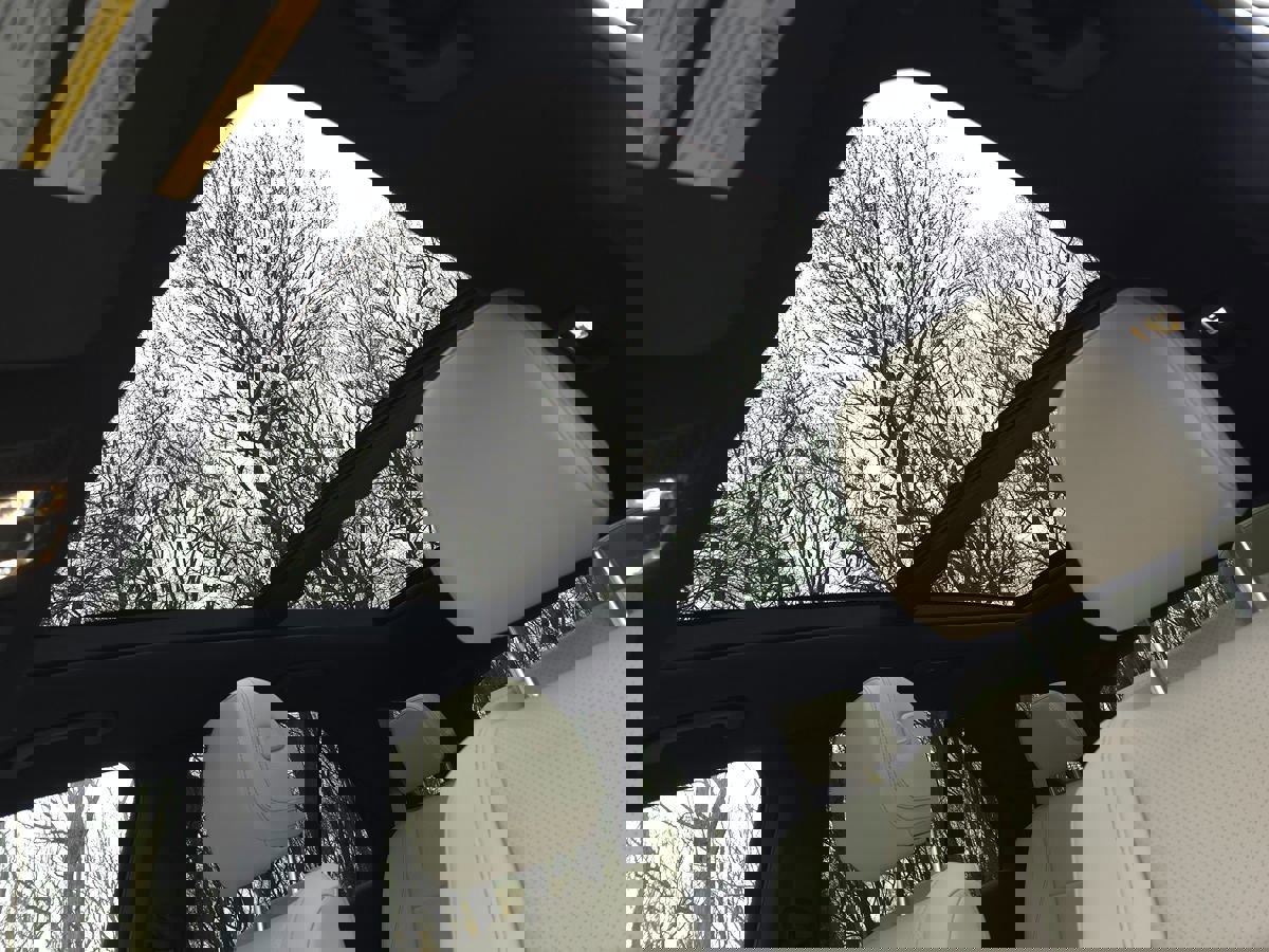 Used 2024 Mercedes-Benz GLE 350 4MATIC SUV image 65