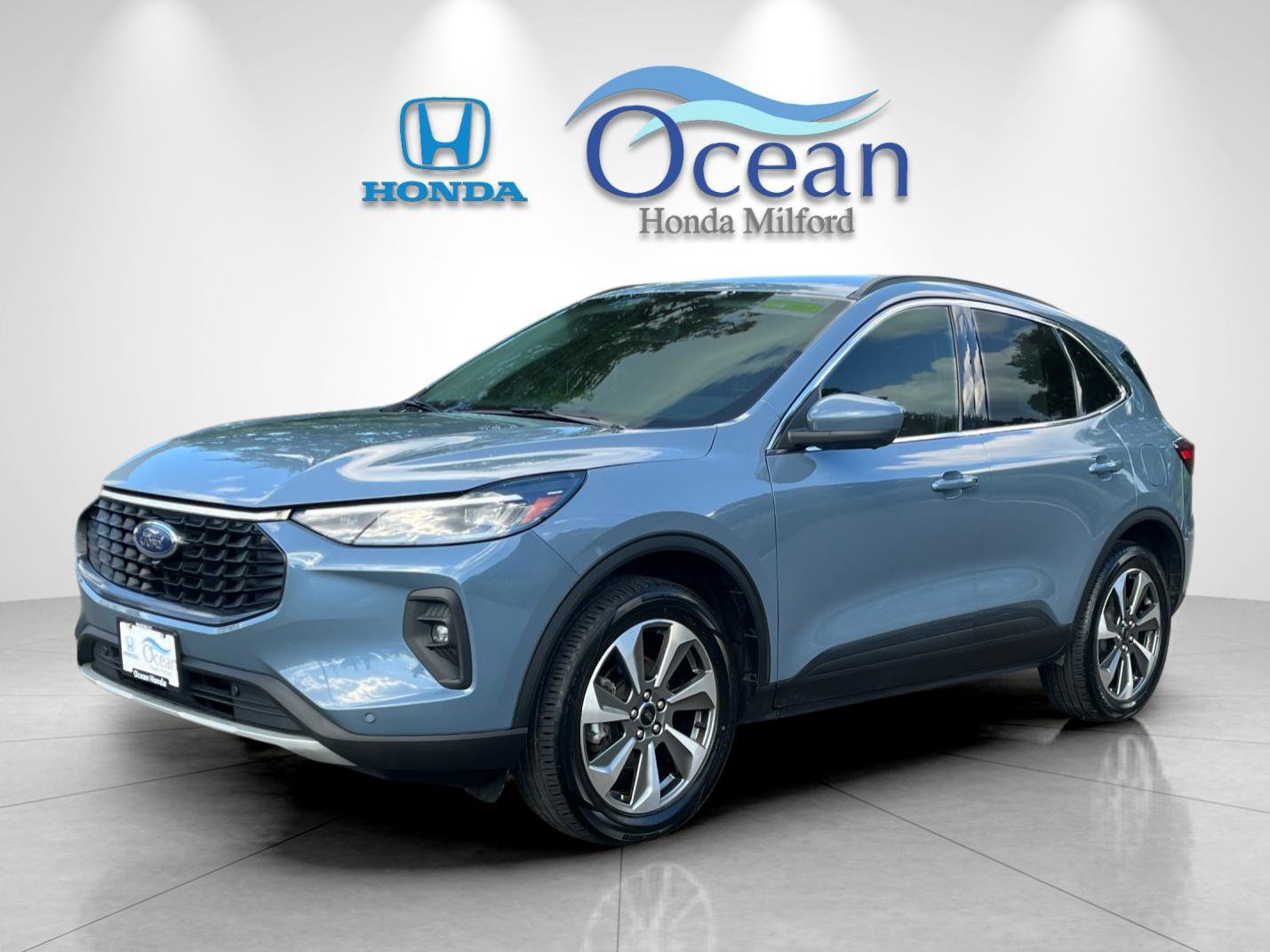 Used 2024 Ford Escape Platinum AWD/4WD image 7
